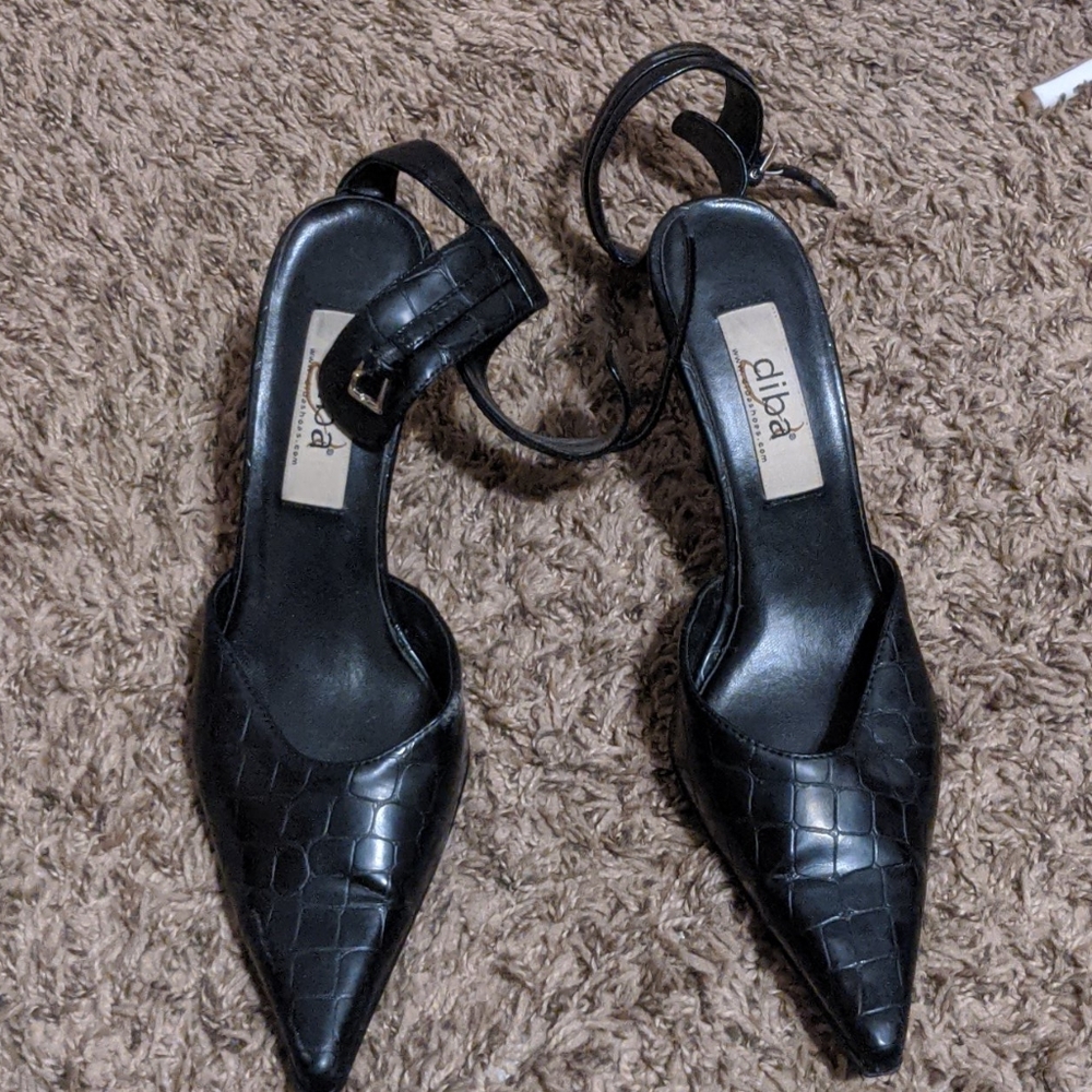 Bucket heels